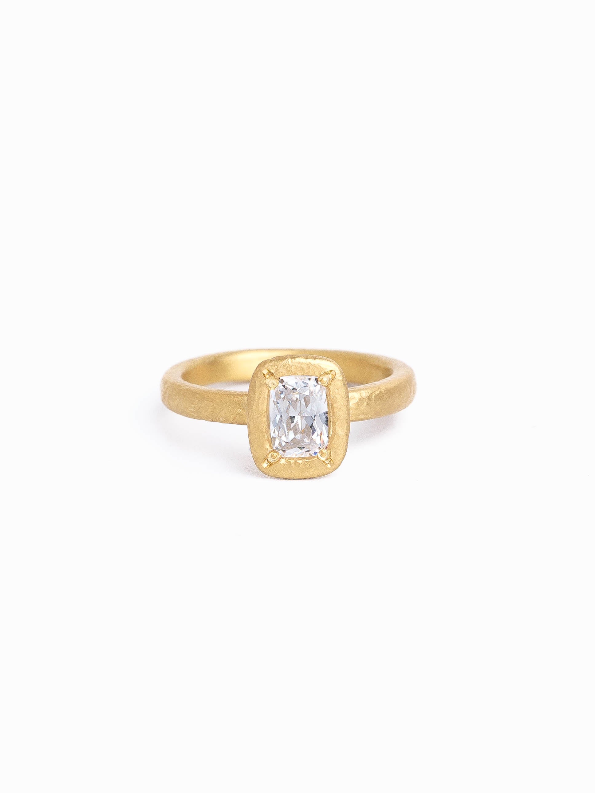 Yve Ring